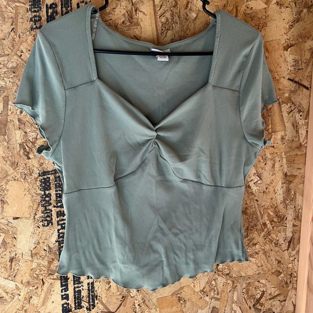 Elegant Green Women's Top